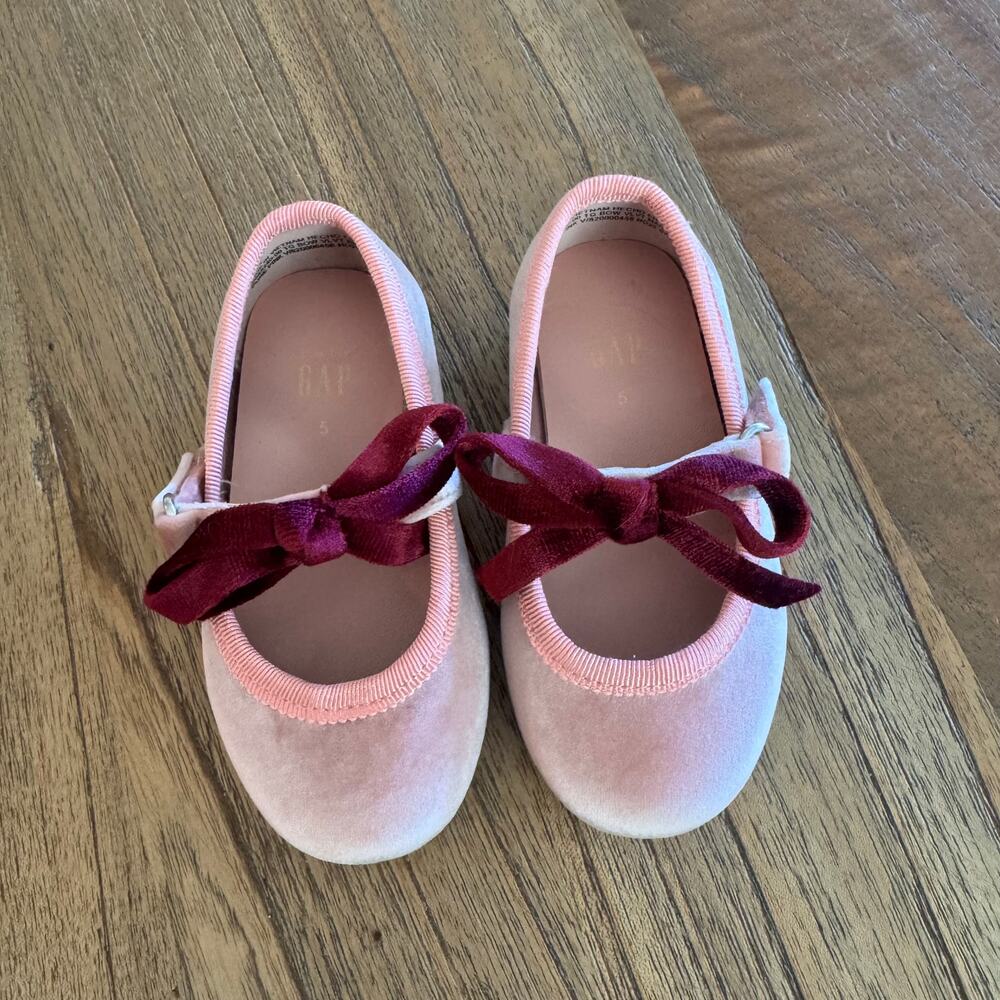 Gap Toddler Girl Flats - Size 5